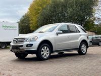 Gebraucht Mercedes ML320 224 PS (164 kW) 2007 Silber SUV