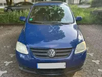 Gebraucht VW Fox 54 PS (39 kW) 2008 Blau Kleinwagen