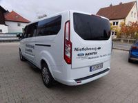 Gebraucht Ford Tourneo Titanium 150 PS (110 kW) 2023 Frostweiß Van / Kleinbus