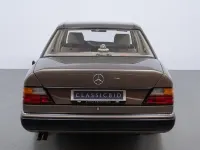 Gebraucht Mercedes E260 160 PS (117 kW) 1990 Beige Limousine