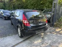 Gebraucht Hyundai i30 Edition 109 PS (80 kW) 2010 Stone black Kleinwagen