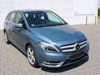 Gebraucht Mercedes B200 Sport 156 PS (114 kW) 2013 Blau Van / Kleinbus