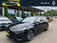 Gebraucht Hyundai i30 Advantage 120 PS (88 kW) 2024 Abyss black / mic Kombi