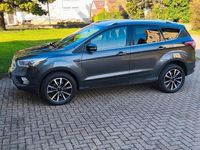 Gebraucht Ford Kuga Titanium 150 PS (110 kW) 2017 Grau SUV
