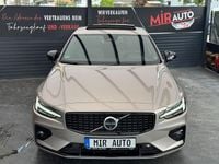 Gebraucht Volvo S60 R-Design 197 PS (144 kW) 2023 Gold Limousine