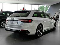 Gebraucht Audi RS4 Sport 450 PS (330 kW) 2024 Gletscherweiß metallic Kombi