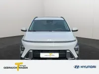 Gebraucht Hyundai Kona Trend 105 PS (77 kW) 2024 Grau SUV