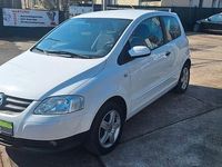 Gebraucht VW Fox Style 54 PS (39 kW) 2010 Weiß Kleinwagen