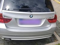Gebraucht BMW 320 177 PS (130 kW) 2008 Silber Kombi