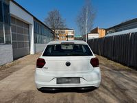Gebraucht VW Polo 65 PS (47 kW) 2017 Weiß Kleinwagen