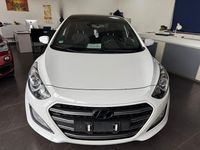 Gebraucht Hyundai i30 Passion Plus 135 PS (99 kW) 2016 Weiß Limousine