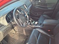 Gebraucht Hyundai Tucson 141 PS (103 kW) 2017 Rot SUV