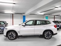 gebraucht BMW iX3 Inspiring (Kurvenlicht Bluetooth Navi Klima)