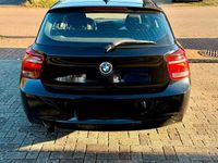 Gebraucht BMW 114 102 PS (75 kW) 2013 Schwarz Kleinwagen