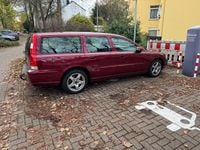 Gebraucht Volvo V70 185 PS (136 kW) 2007 Rot Kombi
