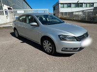 Gebraucht VW Passat 120 PS (88 kW) 2011 Silber Limousine
