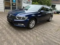 Gebraucht VW Passat Comfortline 120 PS (88 kW) 2018 Blau Kombi