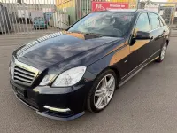 Gebraucht Mercedes E220 AMG line 163 PS (119 kW) 2012 Blau Limousine