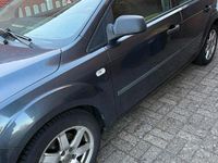 Gebraucht Ford Focus 109 PS (80 kW) 2006 Grau Limousine