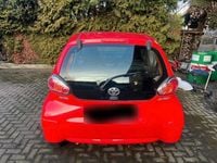Gebraucht Toyota Aygo 69 PS (50 kW) 2009 Rot Kleinwagen