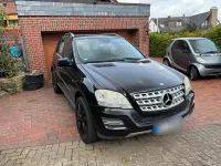 Gebraucht Mercedes ML300 204 PS (150 kW) 2010 Schwarz SUV