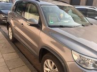 Gebraucht VW Tiguan Track & Field 200 PS (147 kW) 2010 Grau SUV