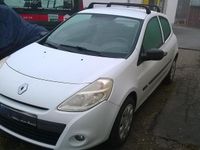 Gebraucht Renault Clio III 75 PS (55 kW) 2009 Weiß Kleinwagen