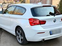 Gebraucht BMW 116 Sport Line 116 PS (85 kW) 2017 Weiß Kleinwagen