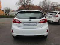 Gebraucht Ford Fiesta Cool & Connect 86 PS (63 kW) 2017 Weiß Kleinwagen