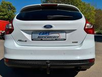 Używany Ford Focus Titanium 150 KM (110 kW) 2012 Biały Sedan/Limuzyna