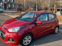 Gebraucht Hyundai i10 Trend 67 PS (49 kW) 2014 Rot Kleinwagen