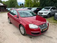 Gebraucht VW Jetta Trendline 102 PS (75 kW) 2009 Rot Limousine