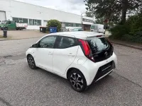 Gebraucht Toyota Aygo X-play 72 PS (52 kW) 2019 Weiß Kleinwagen