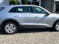 Gebraucht Audi e-tron Basis 300 kW (408 PS) 2021 Silber SUV