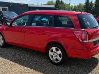 Gebraucht Opel Astra Edition 116 PS (85 kW) 2010 Rot Kombi