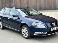 Gebraucht VW Passat 140 PS (102 kW) 2012 Blau Kombi