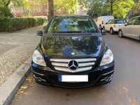 Gebraucht Mercedes B200 140 PS (102 kW) 2008 Kosmosschwarz  metalliclack Van / Kleinbus