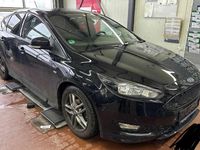Gebraucht Ford Focus ST-Line 140 PS (102 kW) 2018 Iridiumschwarz metallic Kleinwagen