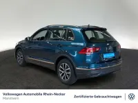 Gebraucht VW Tiguan Life 131 PS (96 kW) 2023 Nightshade blue metallic SUV