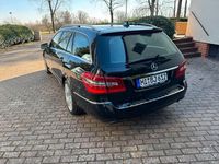 Gebraucht Mercedes E350 Avantgarde 265 PS (194 kW) 2012 Schwarz Limousine