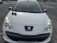 Gebraucht Peugeot 206 60 PS (44 kW) 2009 Weiß Limousine