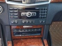 Gebraucht Mercedes E500 Elegance 408 PS (300 kW) 2012 Schwarz Limousine