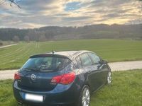 Gebraucht Opel Astra 140 PS (102 kW) 2010 Blau Kleinwagen