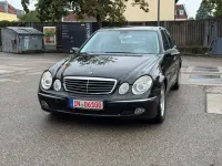 Gebraucht Mercedes E270 Avantgarde 177 PS (130 kW) 2003 Schwarz Limousine