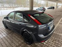 Usata Ford Focus 155 CV (114 kW) 2006 Grigio Berlina