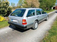 Second-hand Mercedes E250 90 CP (66 kW) 1993 Argintiu Break