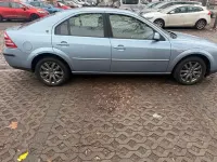 Gebraucht Ford Mondeo 145 PS (106 kW) 2006 Blau Limousine