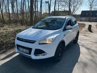 Gebraucht Ford Kuga 150 PS (110 kW) 2015 Weiß SUV