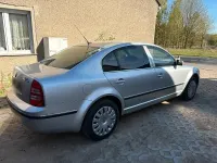 Używany Skoda Superb 150 KM (110 kW) 2003 Srebrny Sedan/Limuzyna