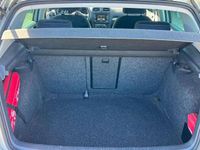 Gebraucht VW Golf VI Team 105 PS (77 kW) 2011 Reflexsilber Kleinwagen